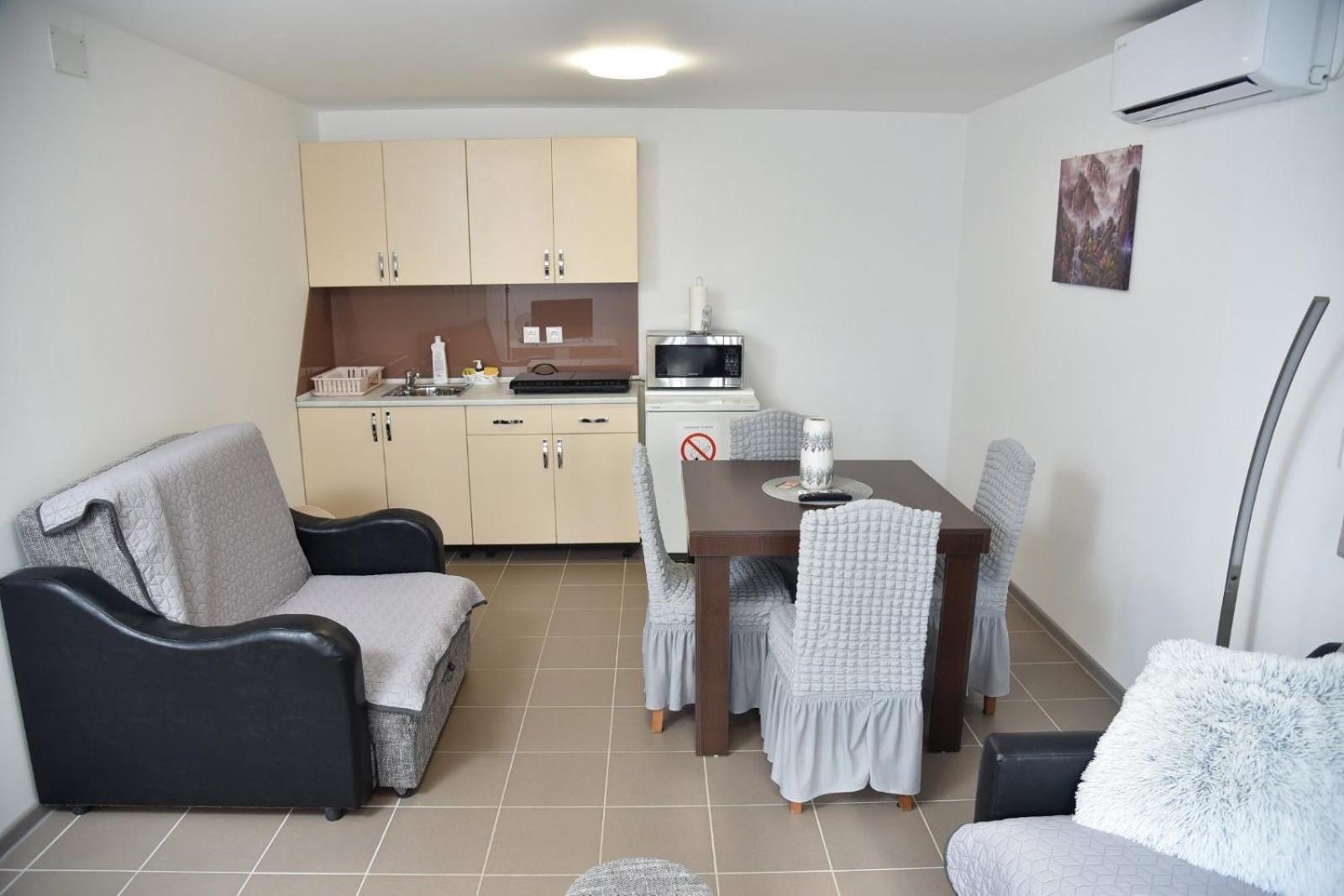Boja Zalaska - Kameni Apartman Jagodina Exterior foto